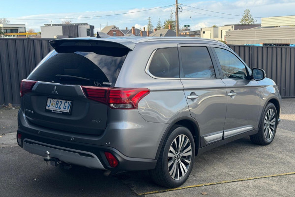 2020 MY21 Mitsubishi Outlander ZL Exceed SUV Image 2