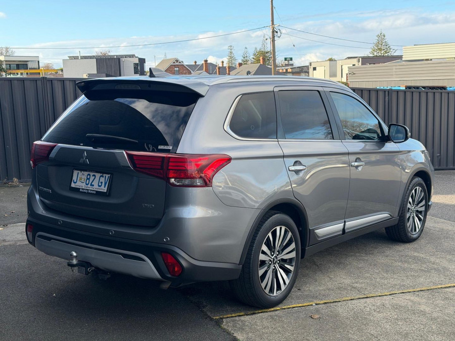 2020 MY21 Mitsubishi Outlander ZL Exceed SUV Image 2