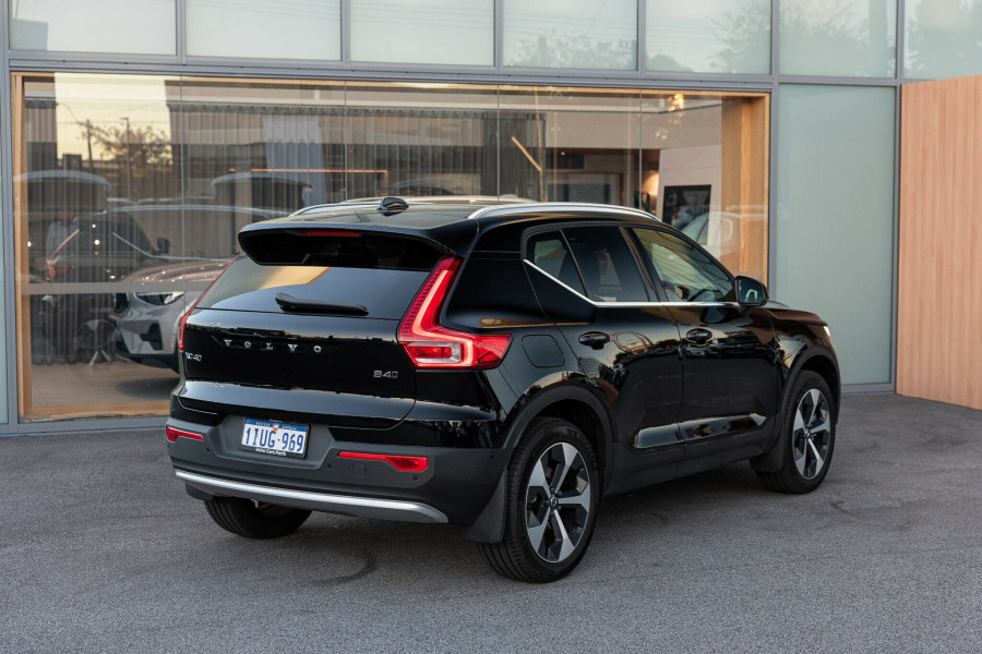 2025 MY26 Volvo XC40 XZ Ultra B4 Bright SUV Image 2