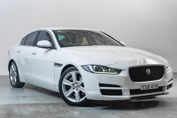 Jaguar XE 20t Prestige X760