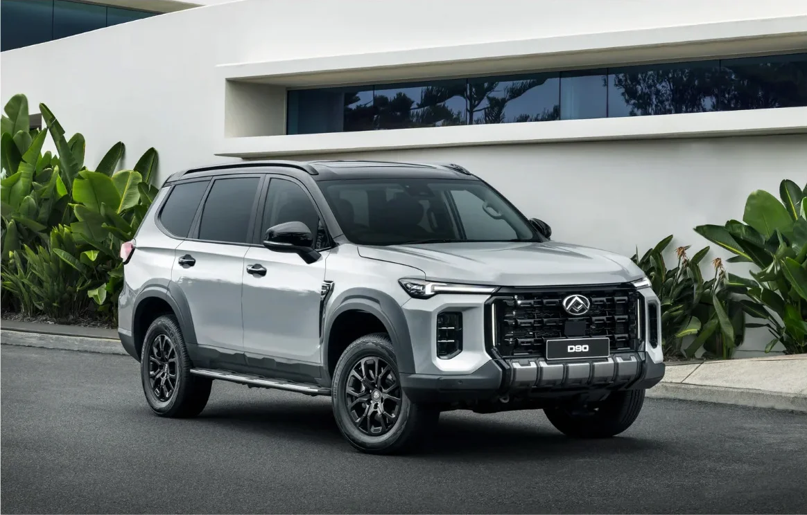 THE 7-SEAT D90. THE PERFECT SUV FOR LIFE. Image