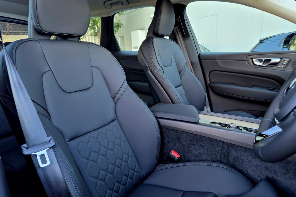 2026 Volvo XC60 UZ Plus T8 Plug-in Hybrid Dark SUV Image 13