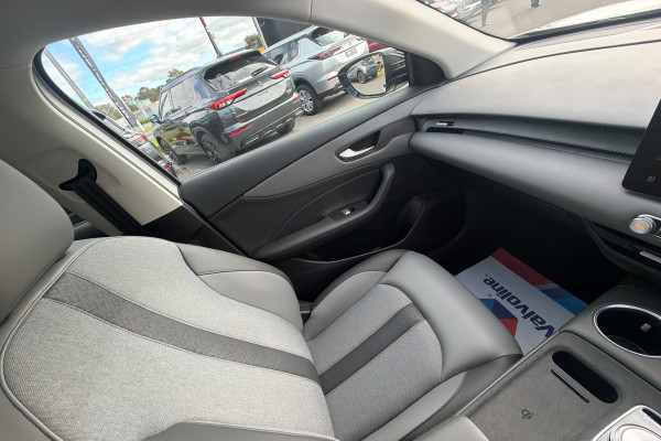 2025 MG MGS5 EV ZS3EM Essence 62 SUV Image 7