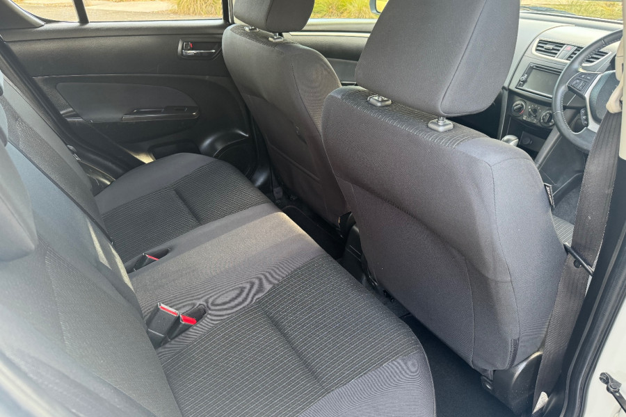 2015 Suzuki Swift FZ GL Navigator Hatch Image 10