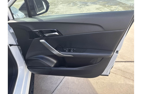 2023 MG MG4 MEH32 Excite 64 Hatch Image 5