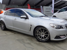 Holden Calais V VF 