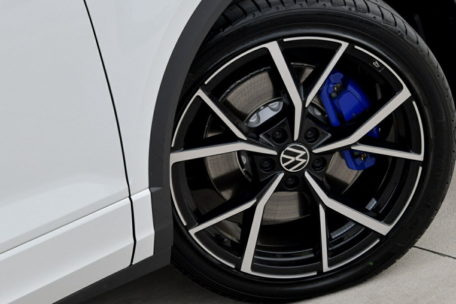 2025 MY24.5 Volkswagen T-Roc D11 R SUV Image 30