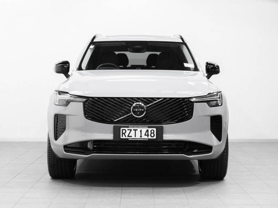 2026 Volvo XC90 L Series Ultra B5 Bright SUV Image 2