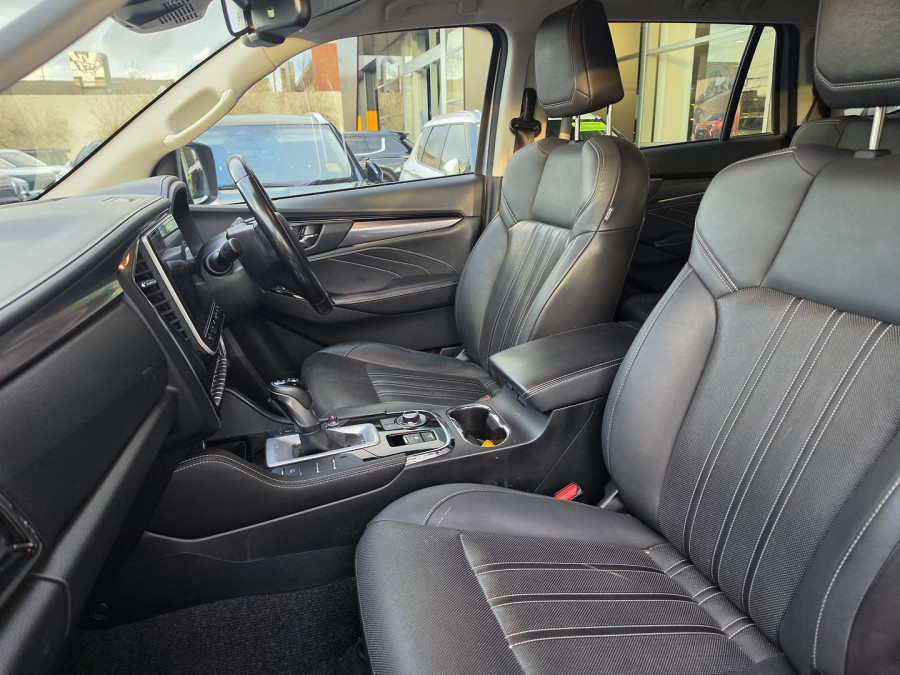 2021 Isuzu MU-X RJ LS-T SUV Image 9