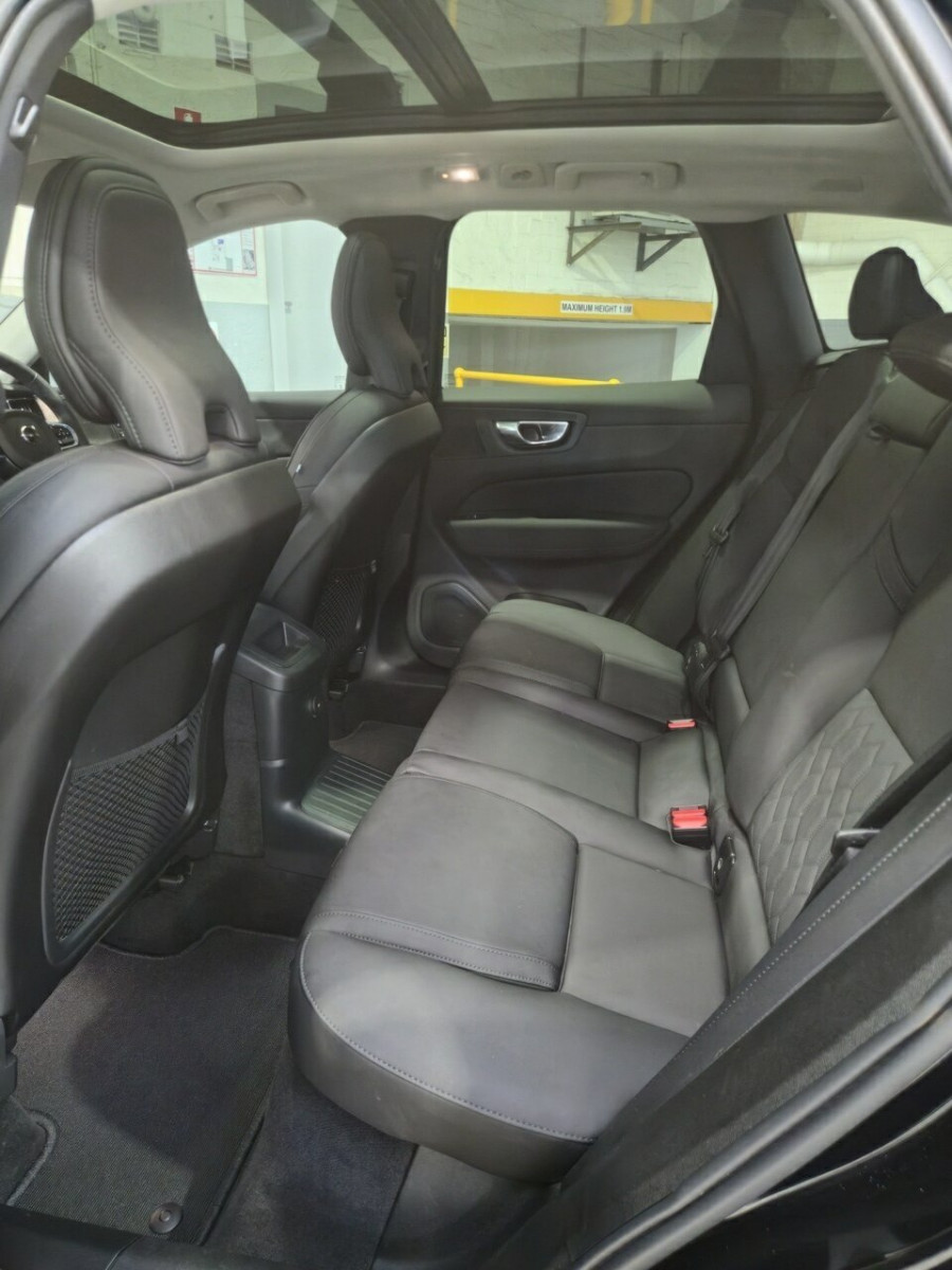 2025 MY26 Volvo XC60 UZ Plus T8 Plug-in Hybrid Dark SUV Image 15