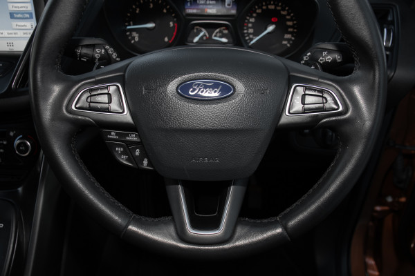 2017 Ford Escape SUV image 11