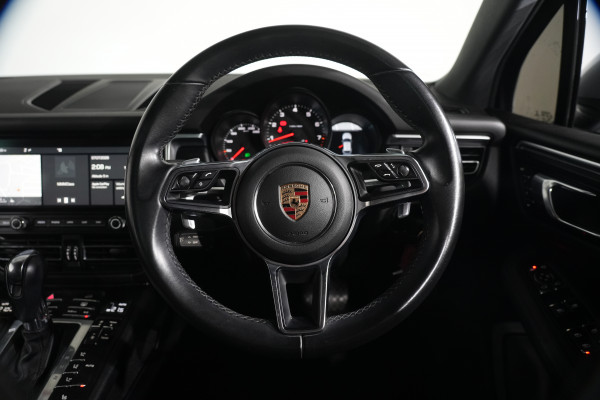 2019 Porsche Macan SUV Image 14
