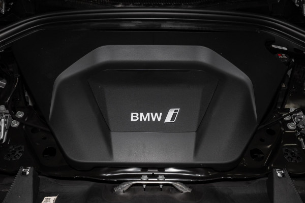 2024 BMW iX1 U11 eDrive20 xLine SUV image 18