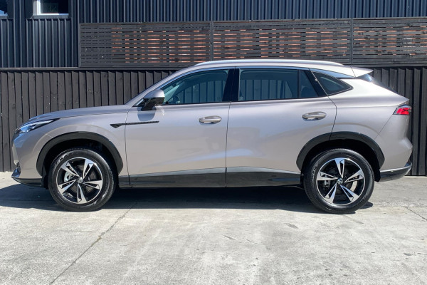 2026 MY25 MG HS AS33 Vibe SUV Image 5