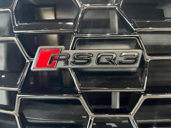 2024 Audi RS Q3 F3  SUV image 9