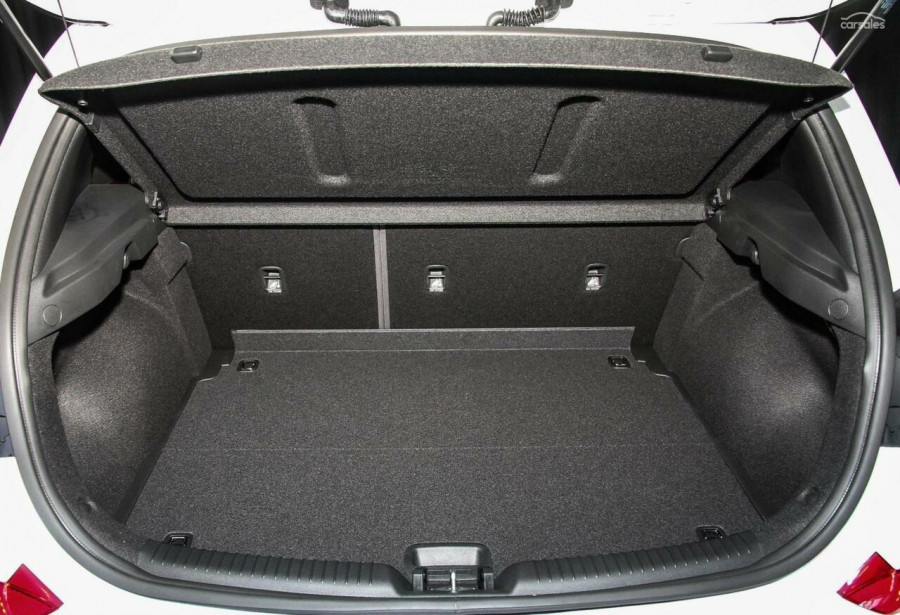 2018 Hyundai i30 PD SR Hatch Image 9
