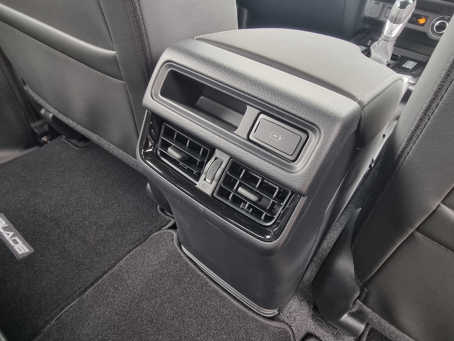 2026 Isuzu D-MAX RG BLADE Ute Image 15