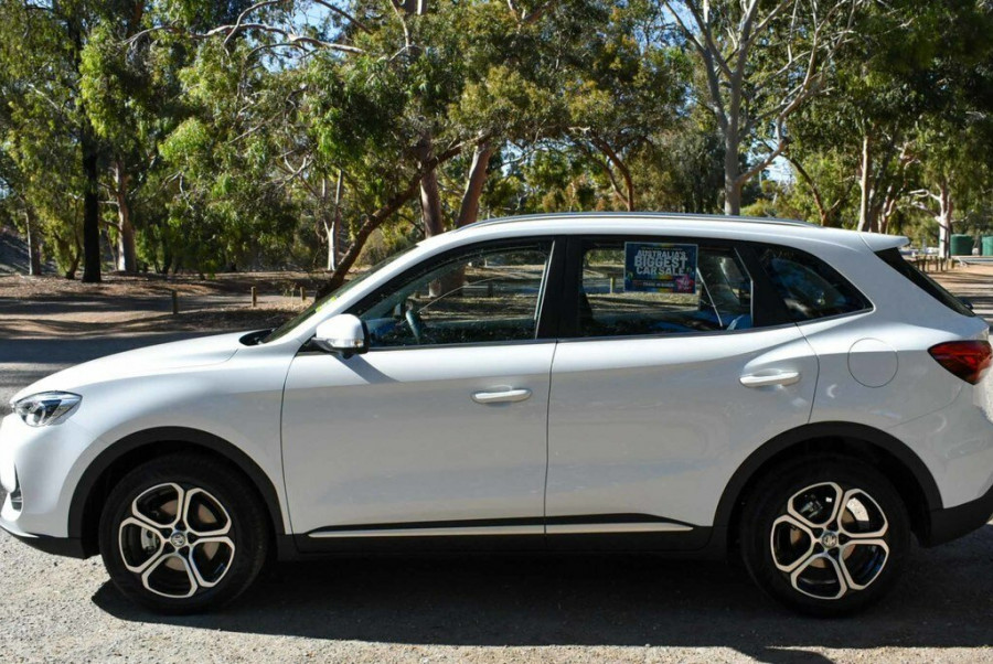 2025 MG ZS ZS32 Essence SUV Image 11