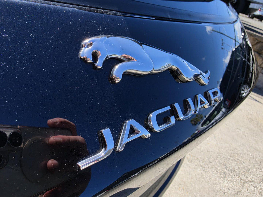 2019 Jaguar E-PACE X540 P200 SE SUV Image 12