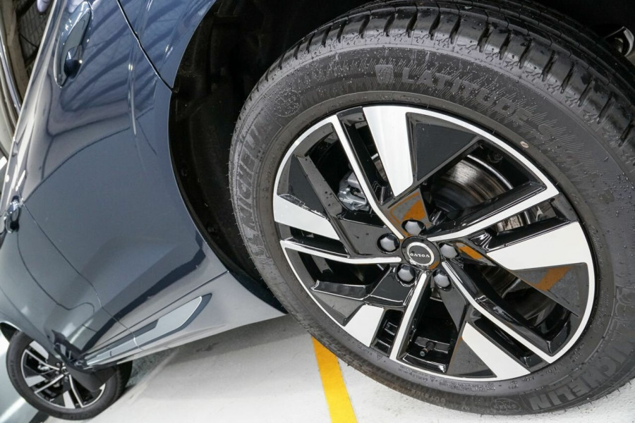 2025 MY26 Volvo XC60 UZ Plus B5 Bright SUV Image 4