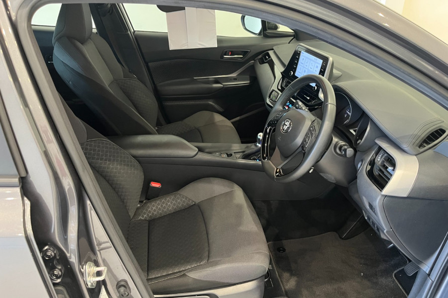 2022 MY21 Toyota C-HR NGX10R GXL SUV Image 12
