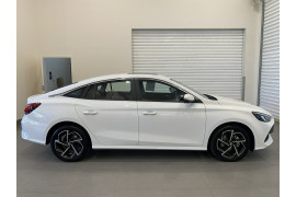 2024 MG MG5 AP32 Essence Sedan