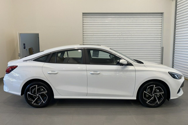 2024 MG MG5 AP32 Essence Sedan