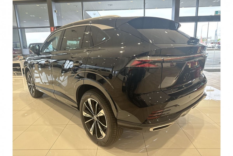 2024 MY24.5 MG HS AS33 Essence SUV Image 13