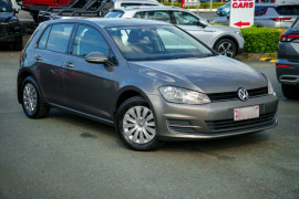Volkswagen Golf 90TSI 7