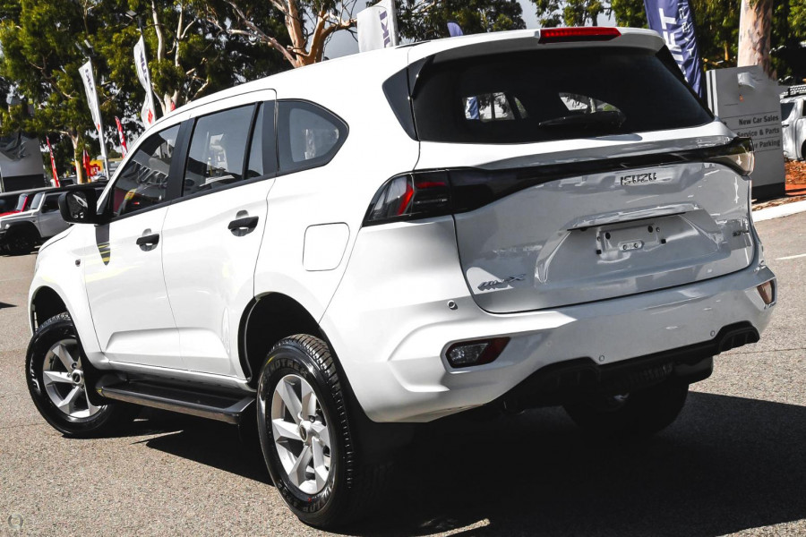 2025 Isuzu MU-X  LS-M SUV Image 15