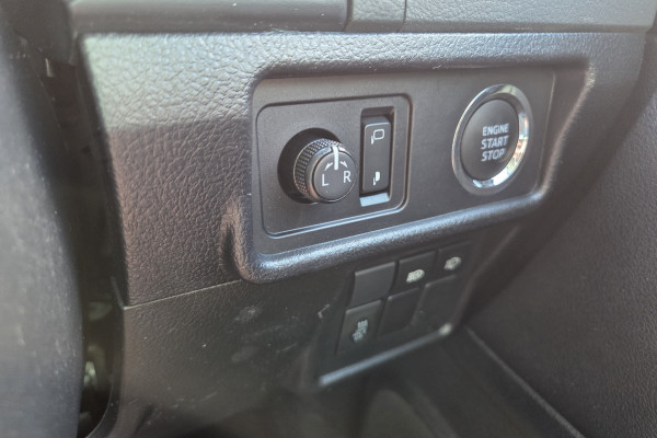 2019 Toyota LandCruiser Prado GDJ150R GXL SUV Image 25