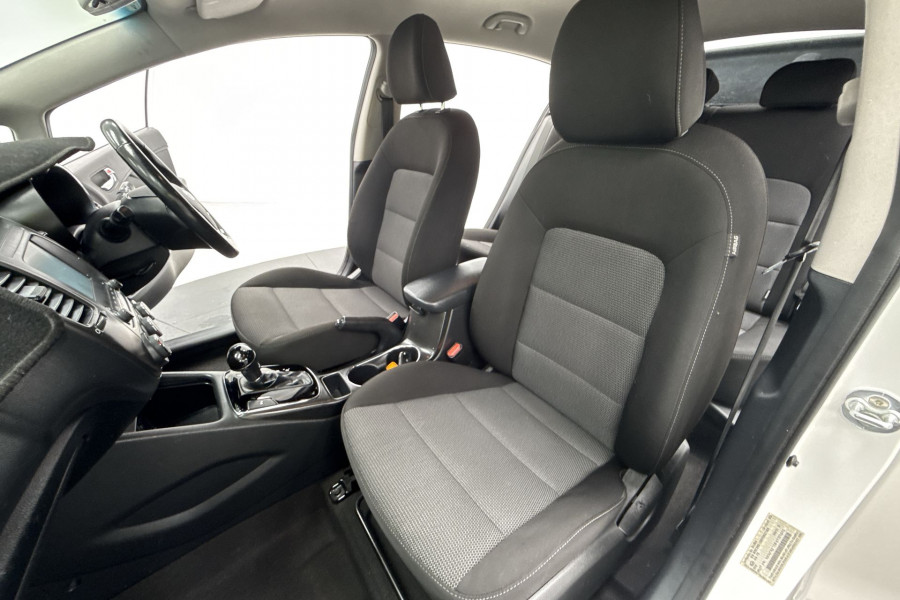 2016 MY17 Kia Cerato YD Sport Hatch Image 12