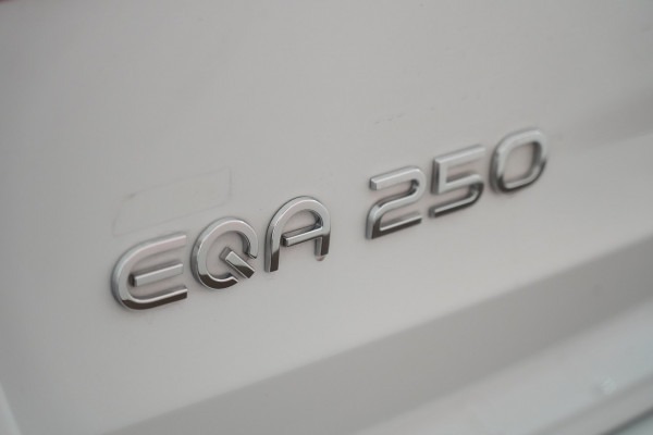 2024 Mercedes-Benz EQA 250+ SUV Image 6