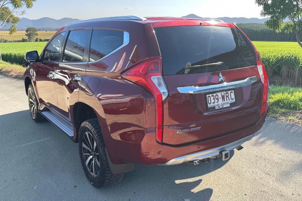 2016 Mitsubishi Pajero Sport QE Exceed SUV Image 3