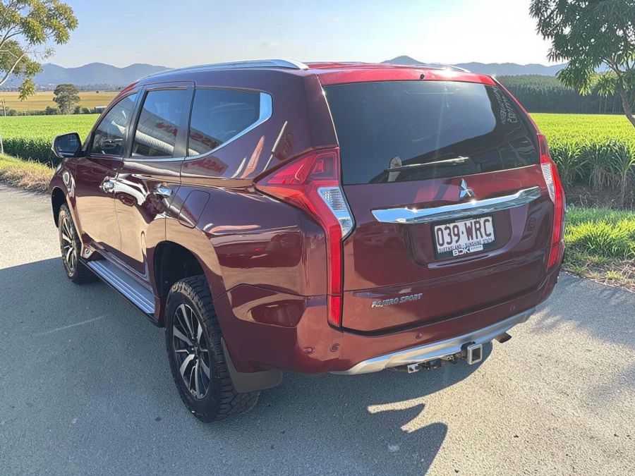2016 Mitsubishi Pajero Sport QE Exceed SUV Image 3