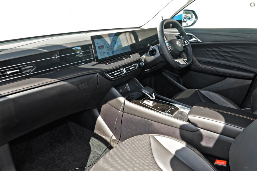 2025 MG HS AS33 Excite SUV Image 7