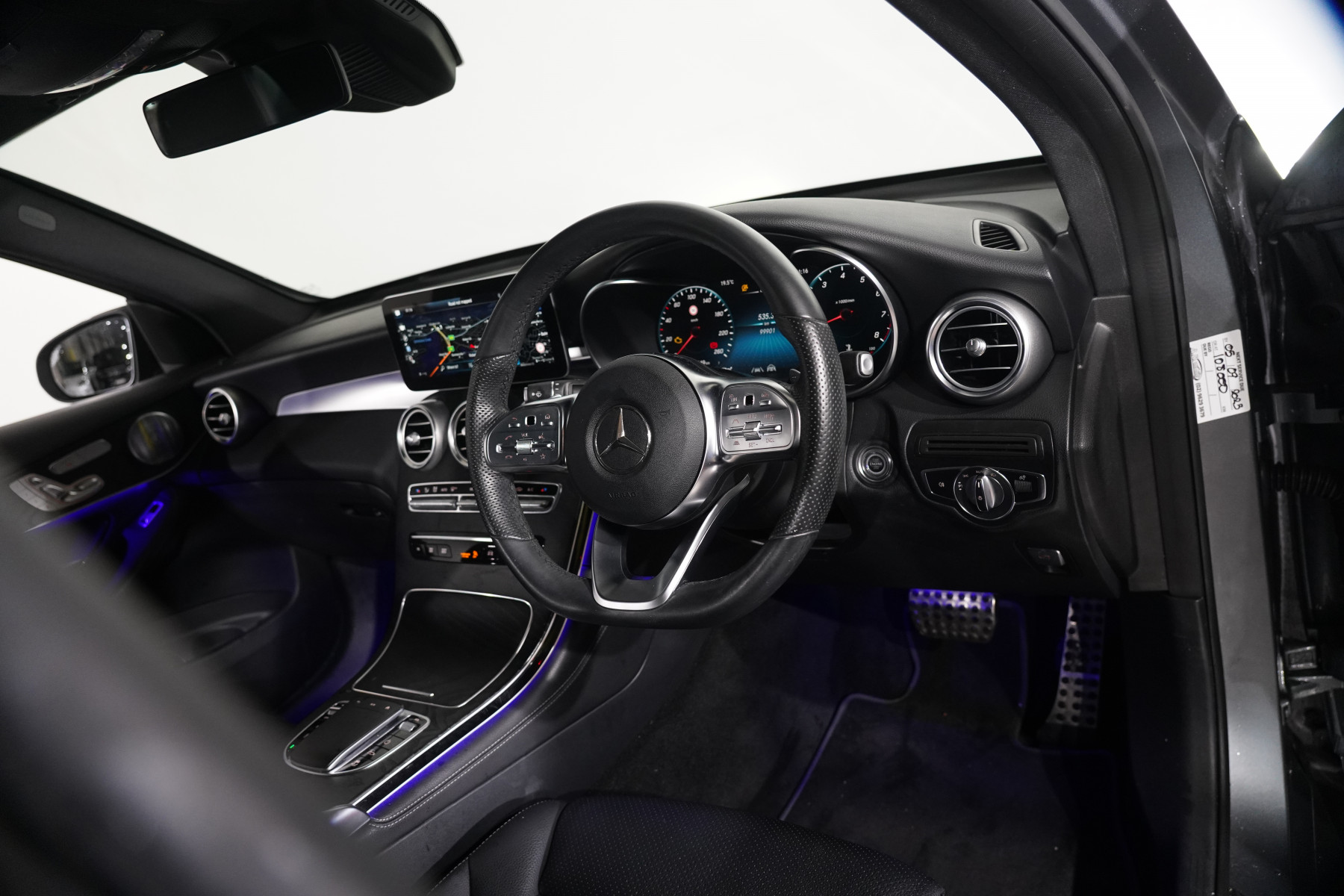 2019 Mercedes-Benz Glc 200 SUV Image 11