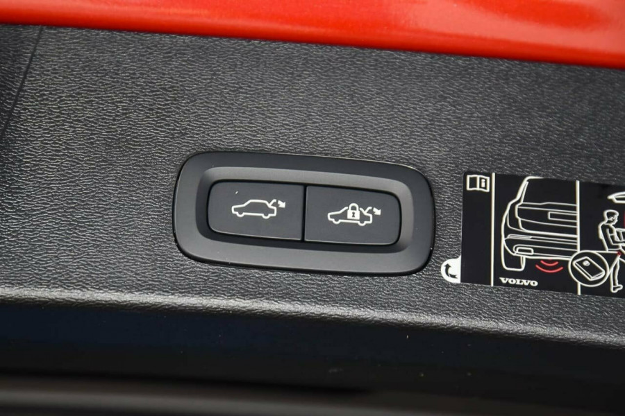 2019 MY20 Volvo XC40 XZ T5 R-Design Suv Image 16