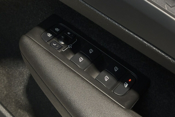 2023 MY24 Volvo XC40 XZ Recharge Pure Electric SUV Image 15