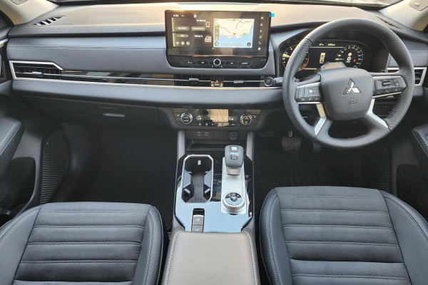 2025 Mitsubishi Outlander ZM LS SUV Image 8