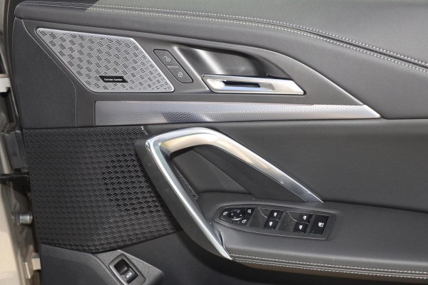 2025 BMW iX1 U11 xDrive30 M Sport SUV image 15