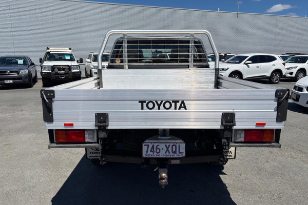 2017 Toyota HiLux  SR Double Cab Pick Up Image 9