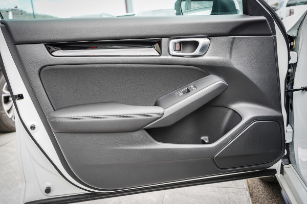2024 MY25 Honda Civic 11th Gen e:HEV LX Hatch Image 30