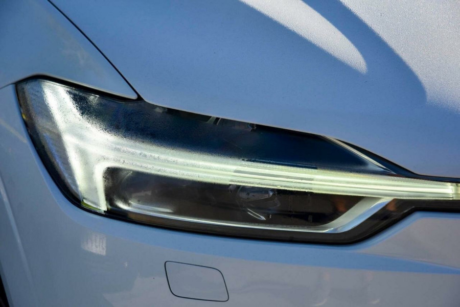 2018 Volvo XC60 UZ T6 R-Design SUV Image 16