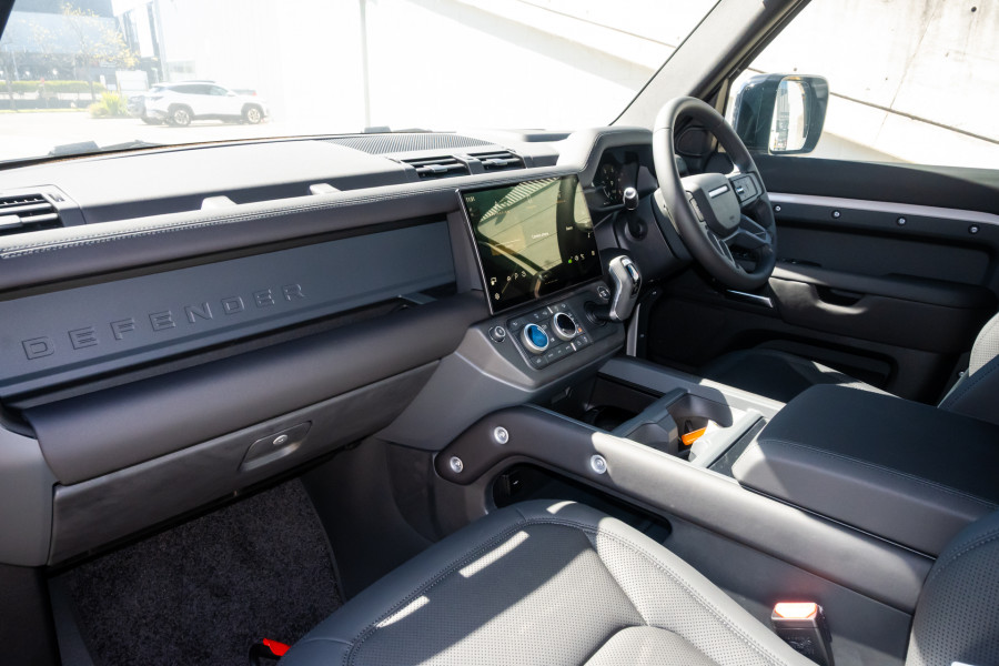 2026 Land Rover Defender L663 110 D350 X-Dynamic SE SUV