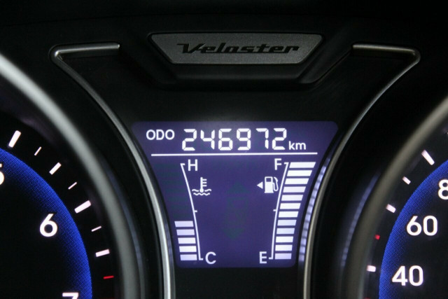 2012 Hyundai Veloster FS + Coupe Hatchback Mobile Image 28