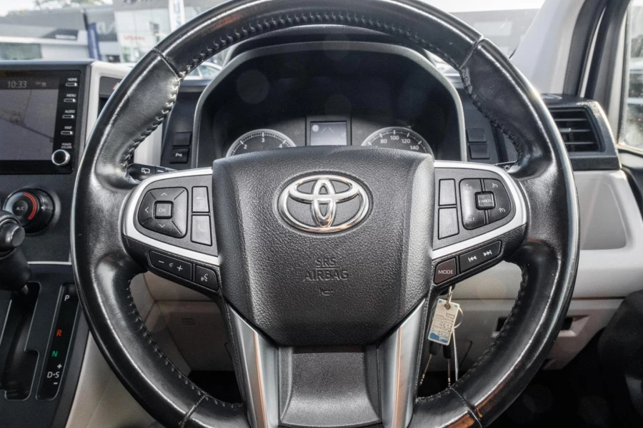2022 Toyota HiAce GDH300R  Van Image 11