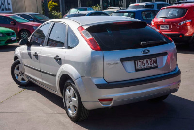 2007 Ford Focus LT LX Hatchback Image 2