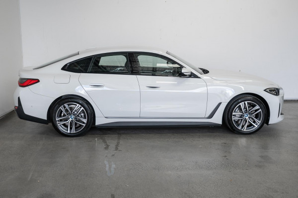 2024 BMW i4 G26 eDrive35 Hatch image 3