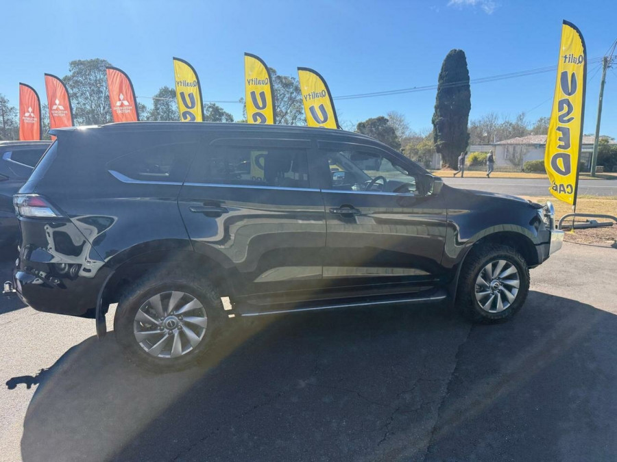 2021 Isuzu MU-X RJ LS-U SUV Image 10